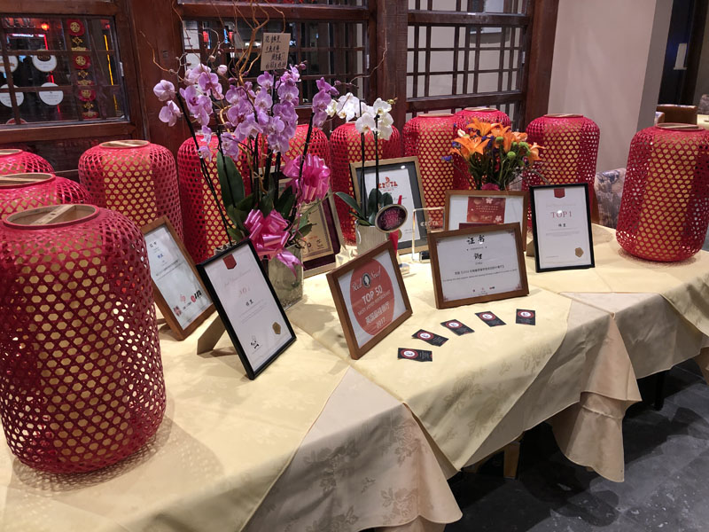 Jinli Chinatown tables and decor