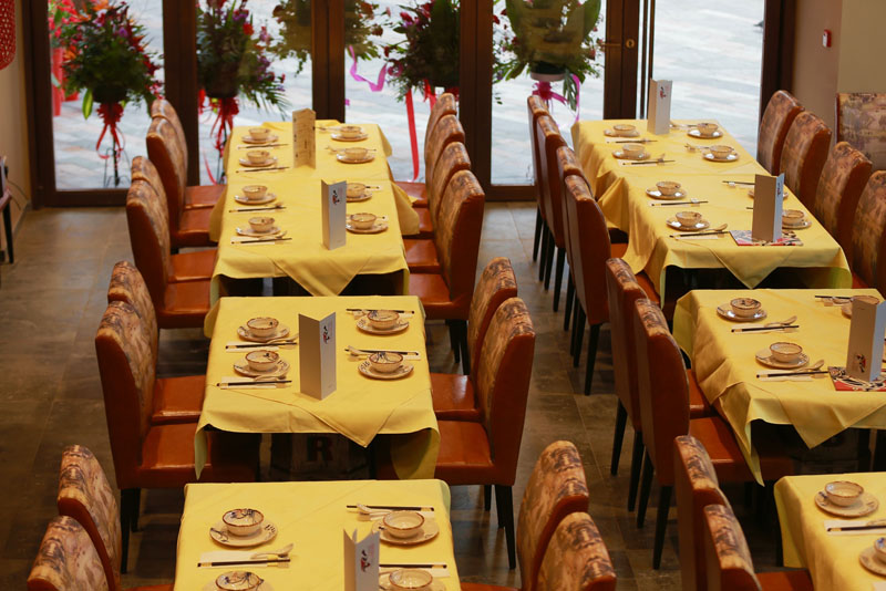 Jinli Chinatown table setting