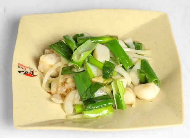 姜葱炒 (带子) / Ginger / Spring Onion (Scallops)