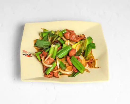 葱爆羊肉 / Sautéed Lamb Slices with Scallion